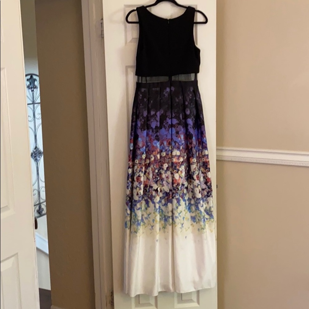 Dress - Picture 4 of 6